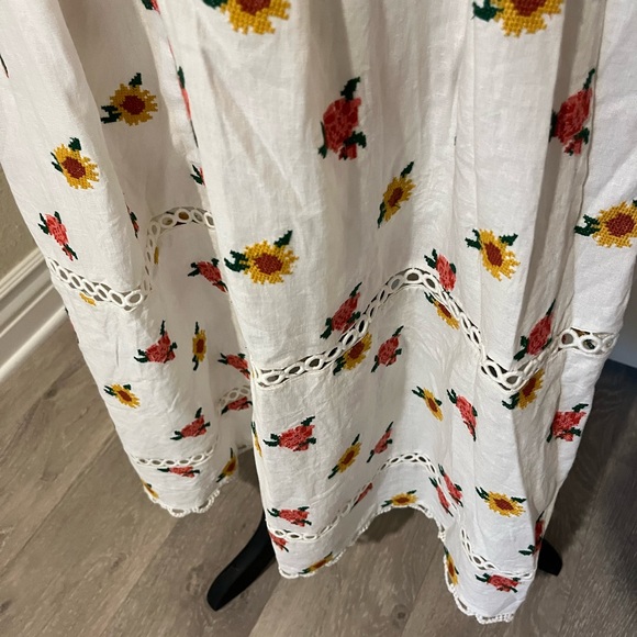 Farm Rio Mixed Cross Stitch Flowers Dress - L - Picture 8 of 10